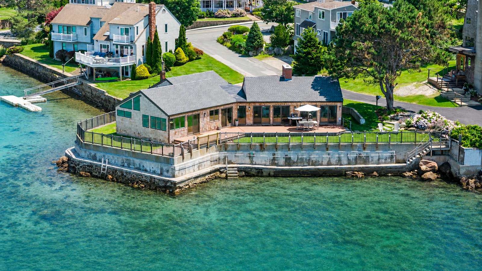 Stay at Windward Point